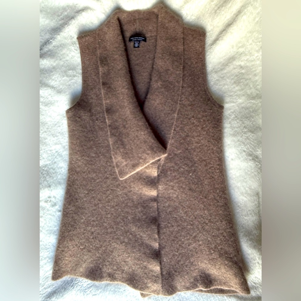 SAKS FIFTH AVENUE Cashmere Vest